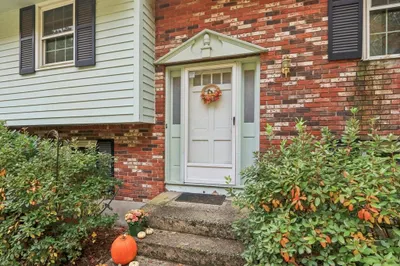 128 Harvard Rd