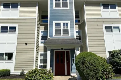 26 Beacon St #28B 1
