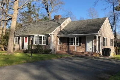 44 Elliot St
