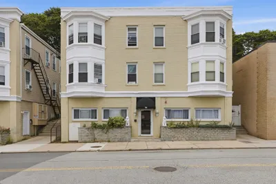 785 Main St #5 1