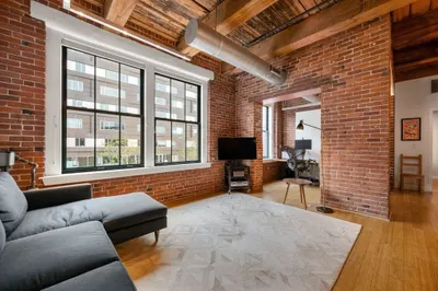 9 W Broadway #518