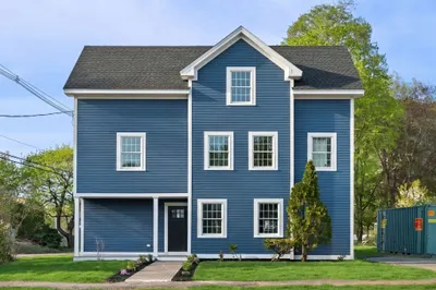 2 Railroad Avenue 1