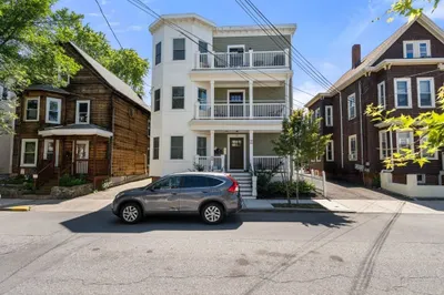 12 Morton St #2