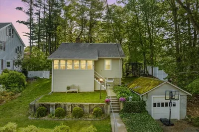 56 Great Pond Rd 1