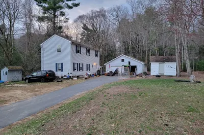 54 Mashapaug Rd 1