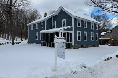234 E Main St 1