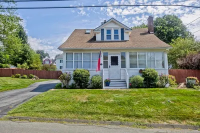 103 Hillcrest Ave