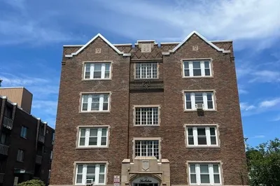 134 Salem Street #16