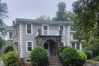 476 Groton Road 1