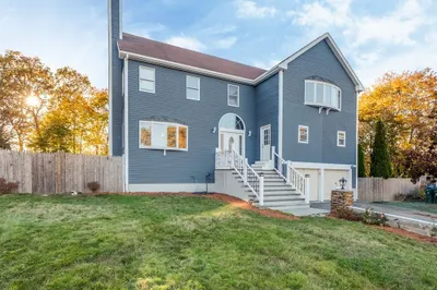 56 Lawrence Rd