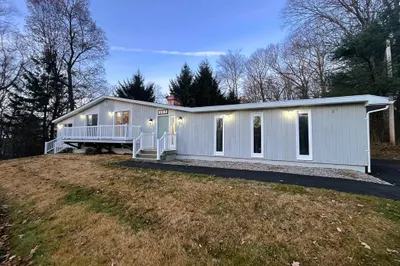 305 Burlingame Rd