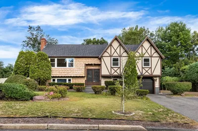 115 Joanne Rd