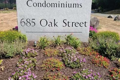 685 Oak Street #6-11 1