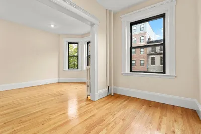 25 Peterborough St #6