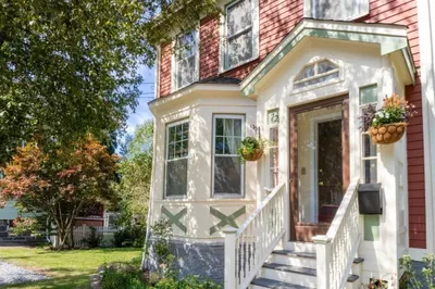 72 Sycamore St 1