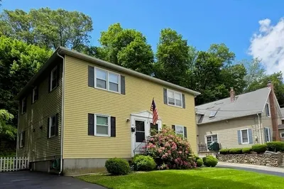 66 Locust Ave 1