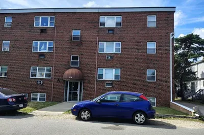 24 Field Street #3 1
