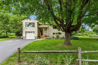 3 Colonial Dr 1