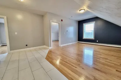 525 Charles Street #4 1