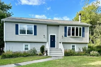 49 Hathaway Rd 1