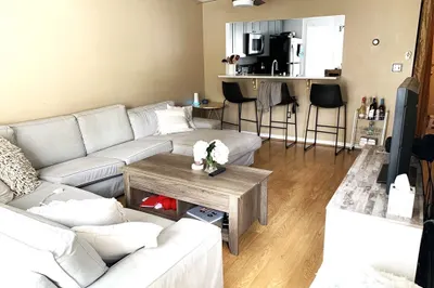 213 West 6th St #213