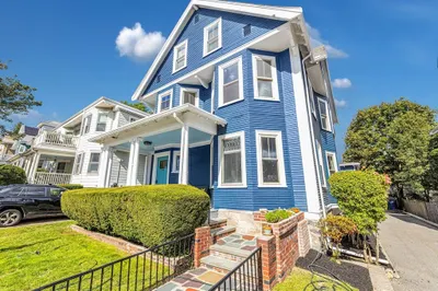 43 Ainsworth Street #2
