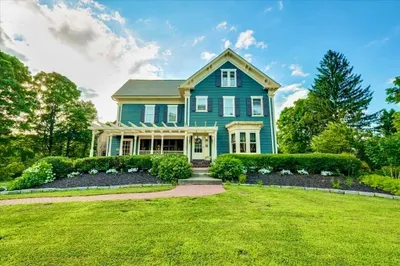 16 Elmwood St 1