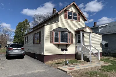 296 Mechanic St 1
