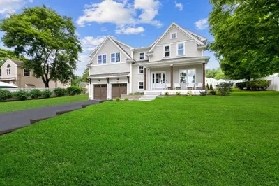 4 Brown Ave 1