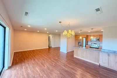 1006 Paradise Rd #N-3-R 1