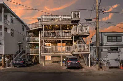 7 Shea St #4 1