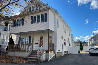 8 St Mary St #8