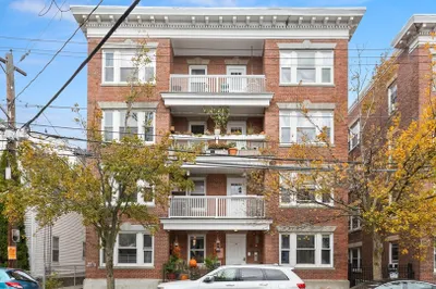 39 1/2 Harbor St #1 1