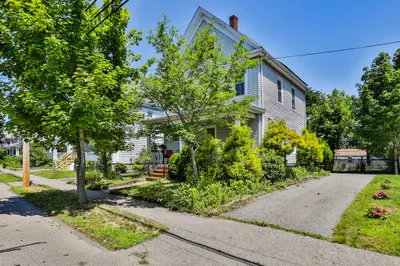 82 Dyer Ave