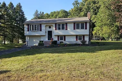 30 Hemlock St 1
