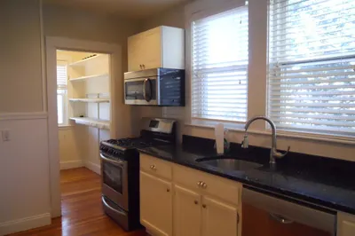 29-31 Emerson St #31 1