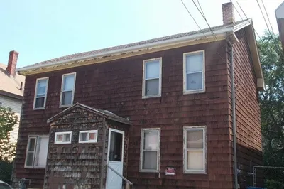 15 Bunkerhill St