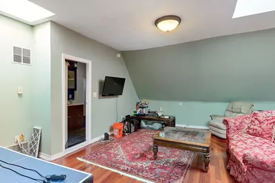 1400 Beacon St. #4
