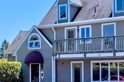 57 Front St #3 1