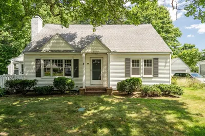 17 Beech Cir 1