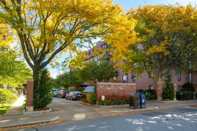 125 Pleasant Street #401