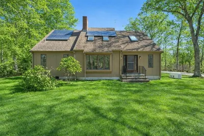 69 Two Ponds Road 1
