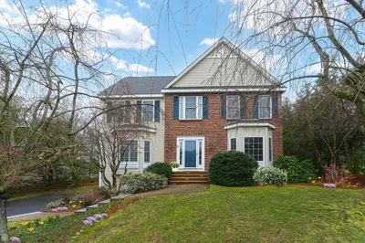 5 Rocky Woods Rd