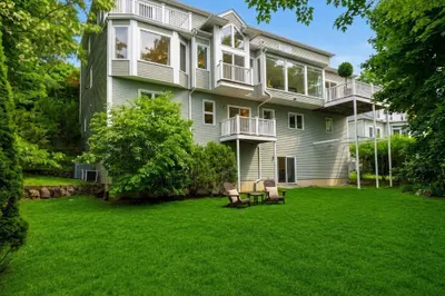 75 Huntington Rd 1