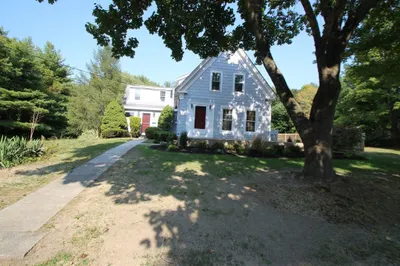 146 Franklin St 1