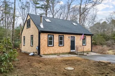 11 Shallow Pond Ln 1