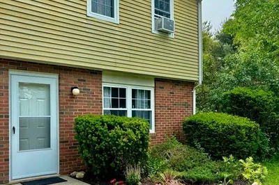 252 West Street #18 1