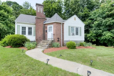 2 Maxdale Rd