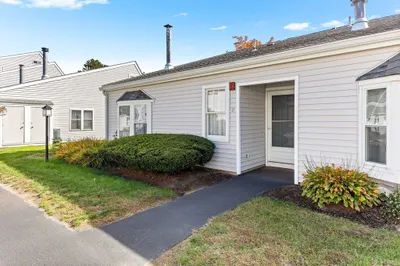 12 Mary Dyer Lane #12 1