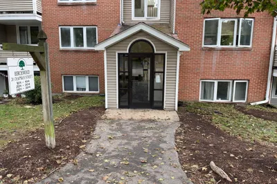 20 Chapman St #102 1